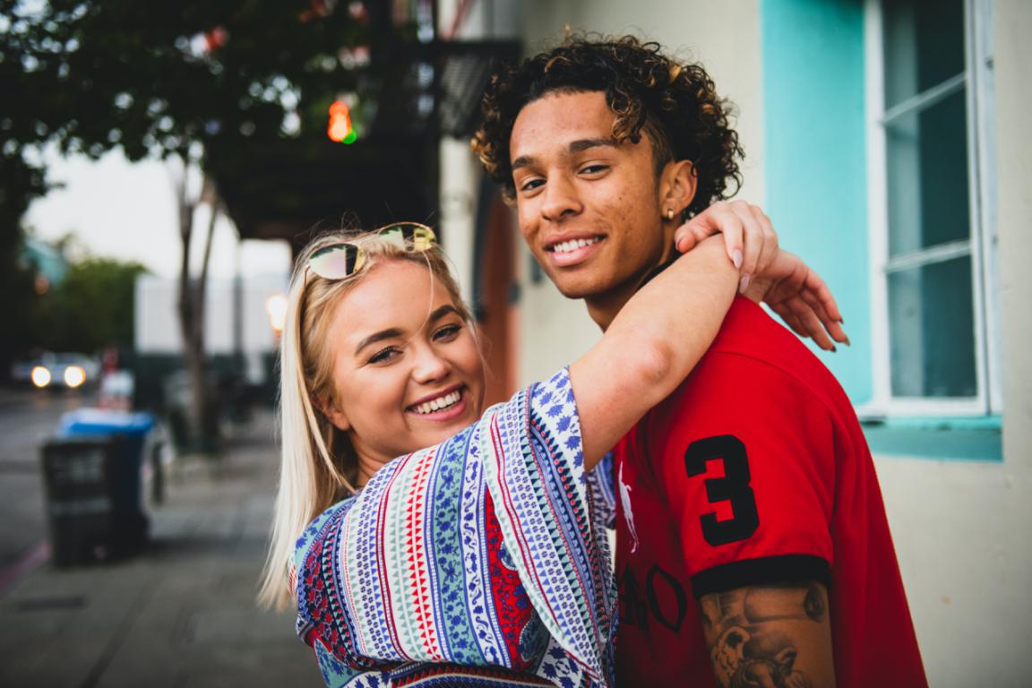 Bridging Love’s Colors: A Guide to Flourishing in Interracial Relationships